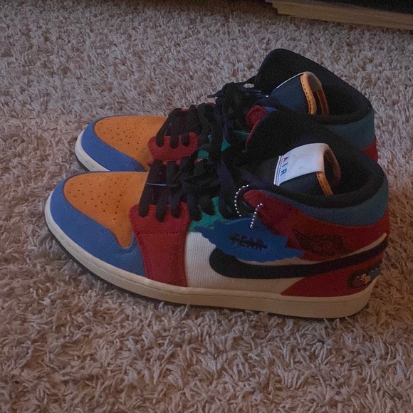 Selling size 9 multi color mid Jordan 1’s